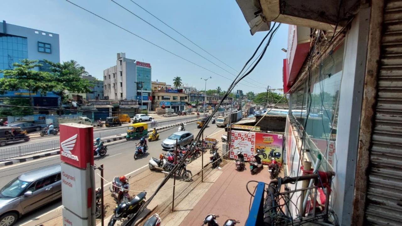 Park Near Railway Station- Lift Facilities-best Selling & Best Choice Of Travellers By Morservices Bhubaneswar