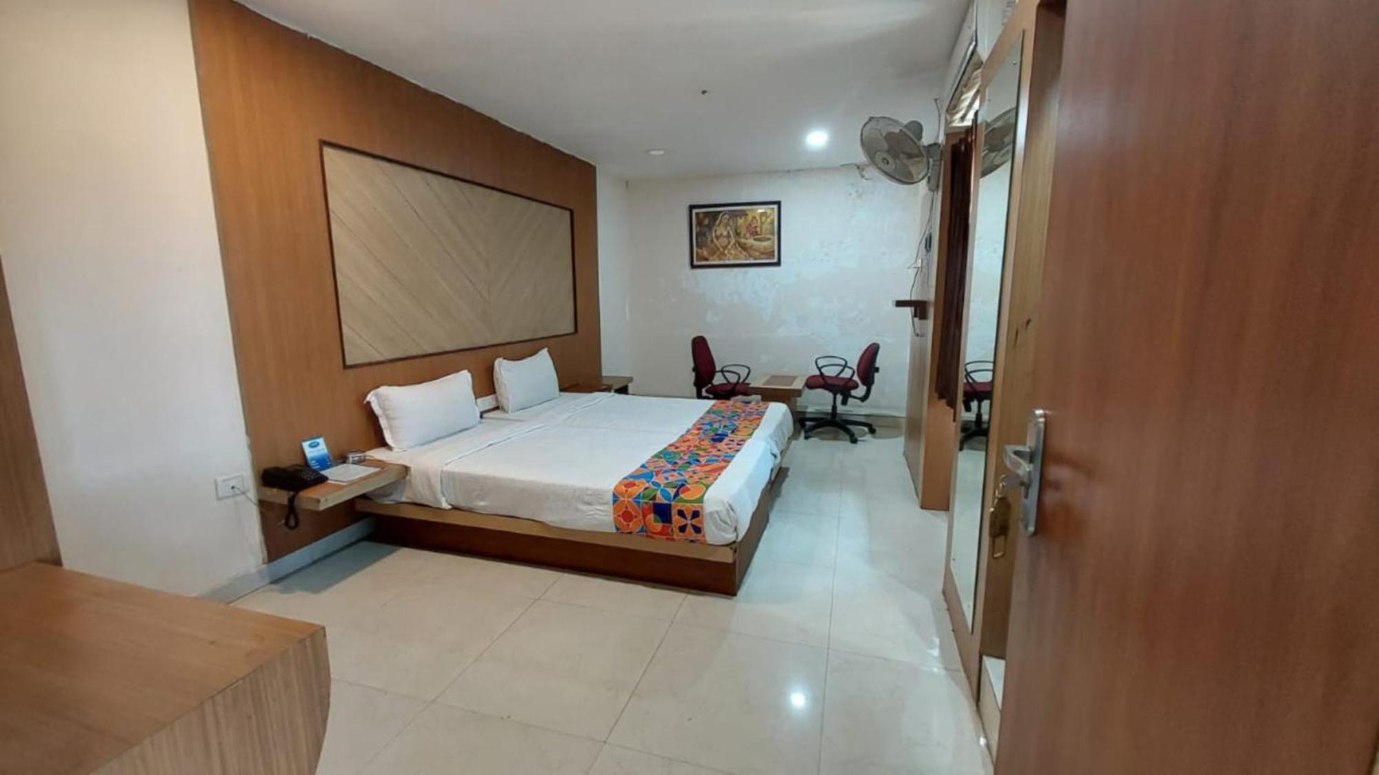 Park Near Railway Station- Lift Facilities-best Selling & Best Choice Of Travellers By Morservices 3* Bhubaneswar
