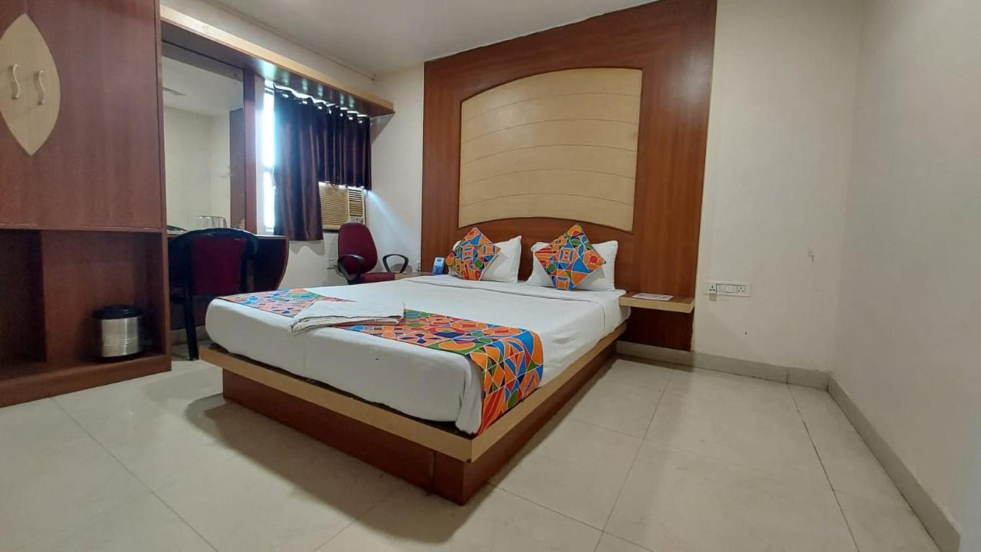 Hotel Park Near Railway Station- Lift Facilities-best Selling & Best Choice Of Travellers By Morservices 3*
