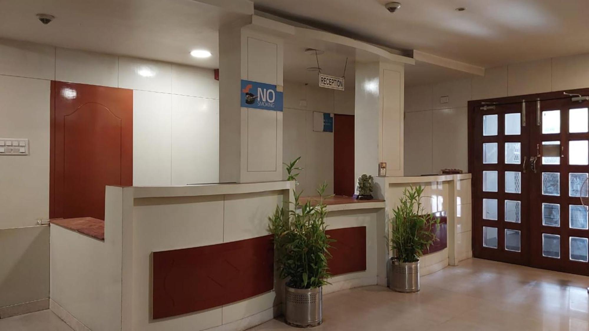Hotel Park Near Railway Station- Lift Facilities-best Selling & Best Choice Of Travellers By Morservices